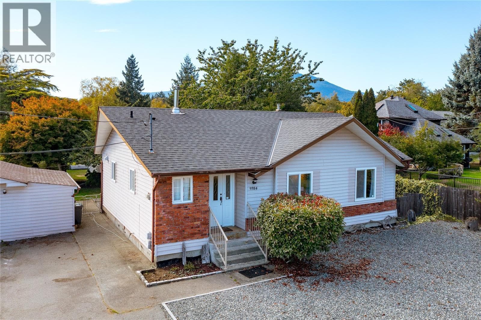 9384 Chemainus Rd photo 3