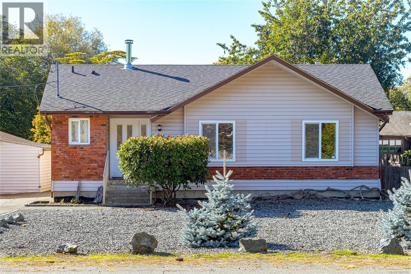 9384 Chemainus Rd photo 5