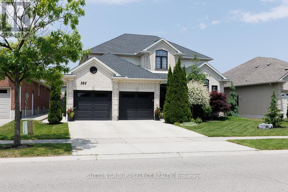 382 PLANE TREE DRIVE photo 2