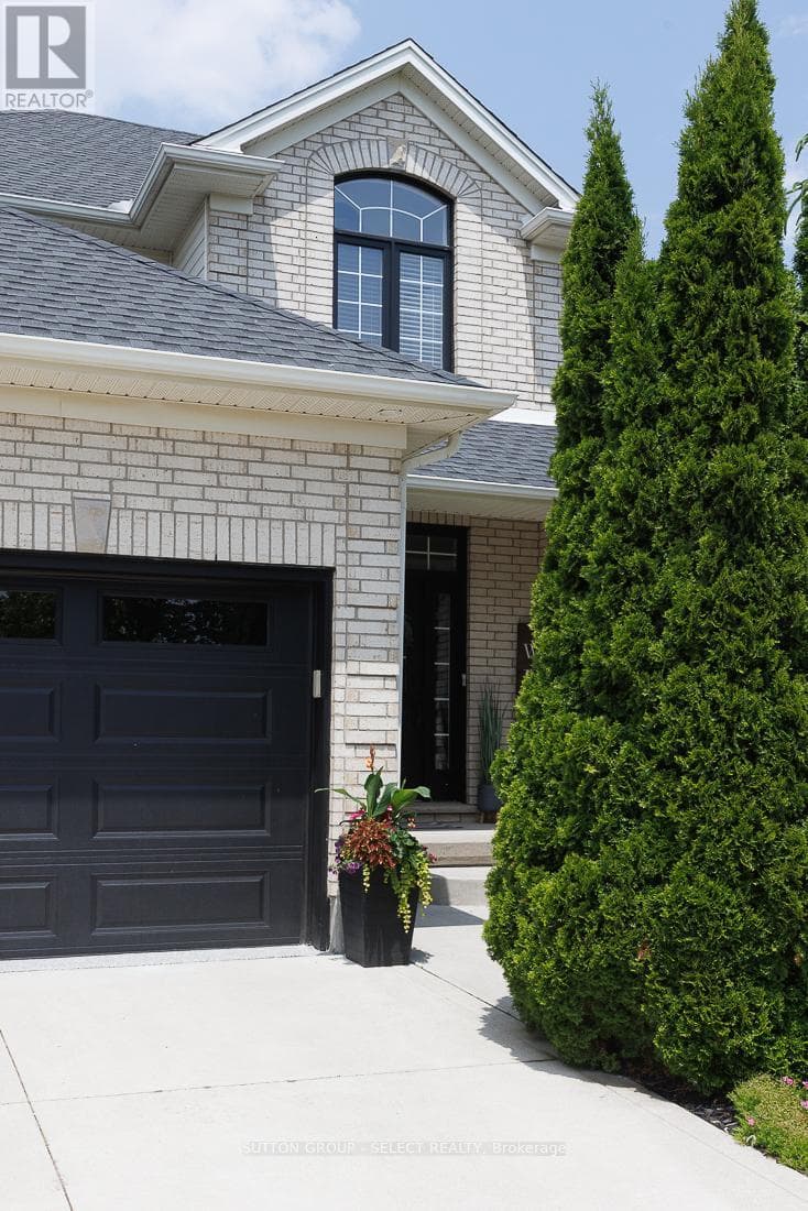 382 PLANE TREE DRIVE photo 3