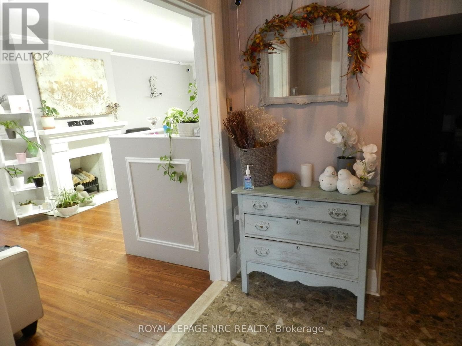 UNIT # 3 - 6981 LUNDY'S LANE W photo 4