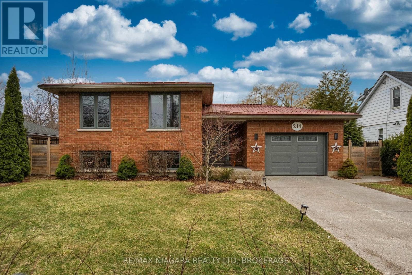 3 bed 4 bath single family at 214 MARY STREET — $1,190,000