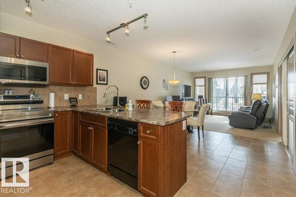 #209 500 Palisades WY — photo 3