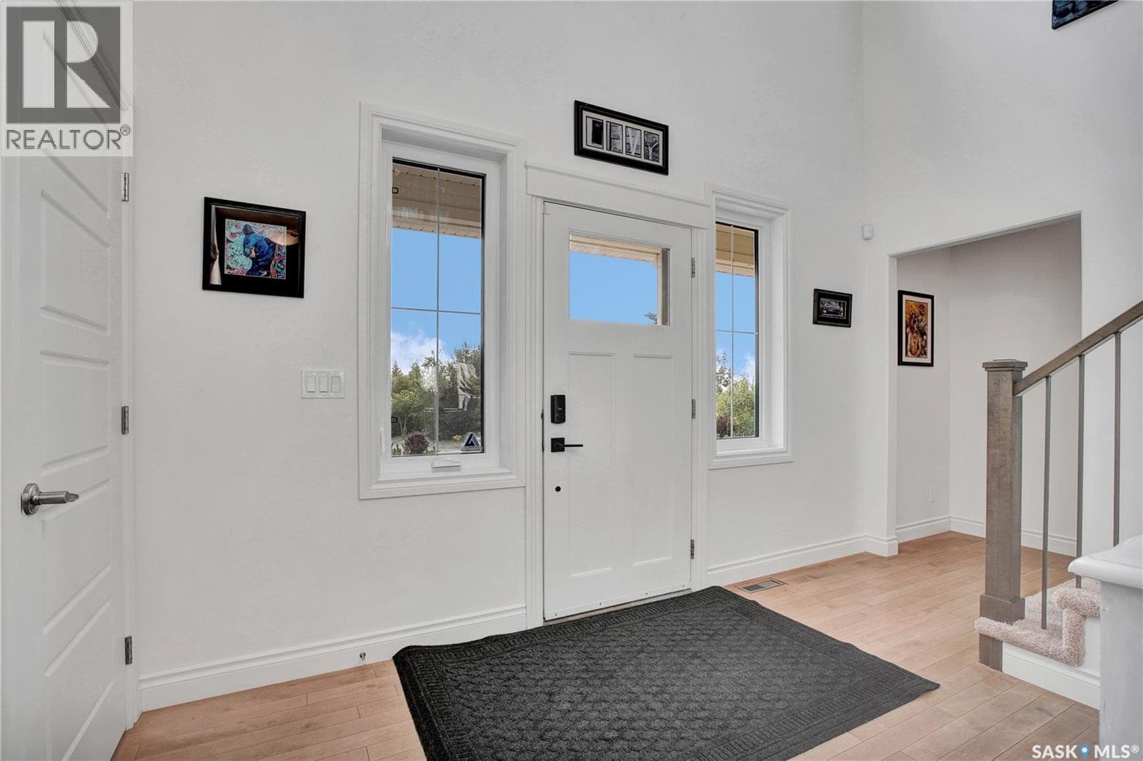 110 Jasmine DRIVE photo 4