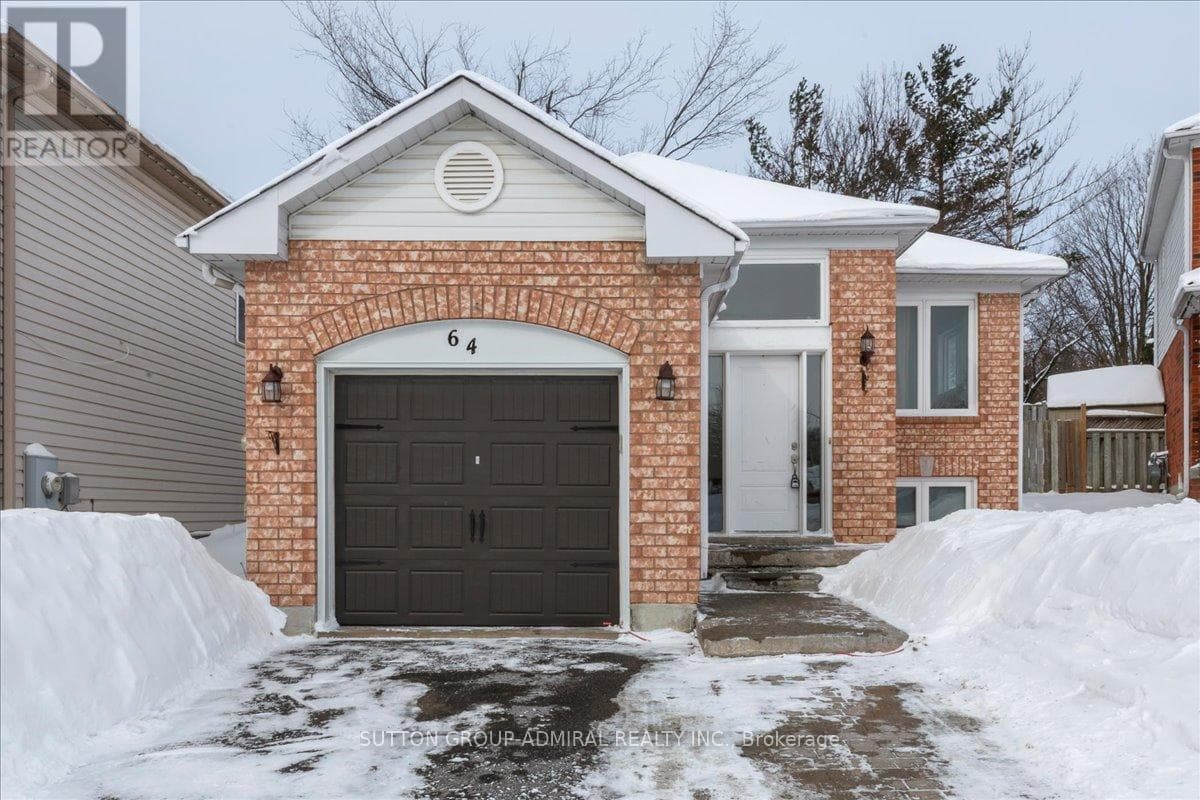 64 COPEMAN CRESCENT photo 2
