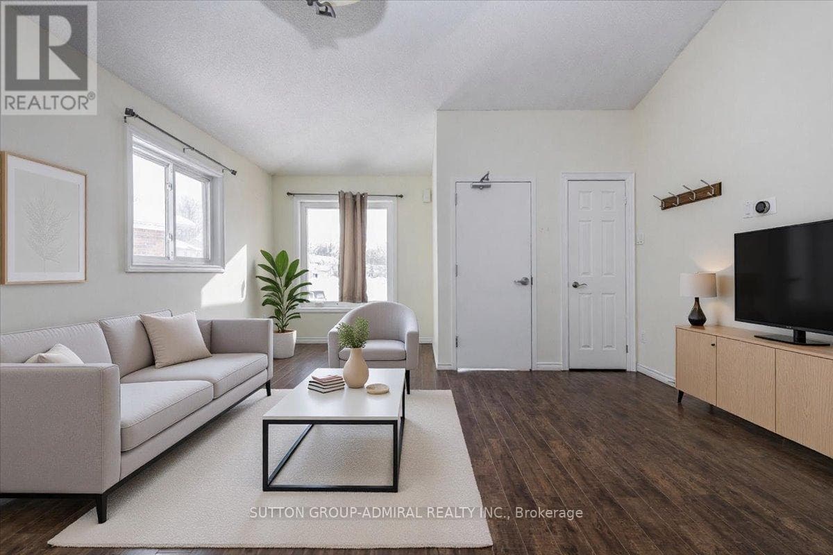 64 COPEMAN CRESCENT photo 4