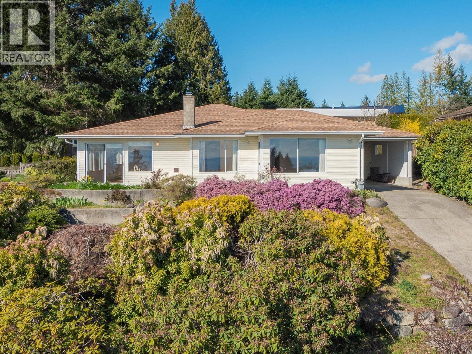 3 bed 2 bath single family at 5160 RIDGEVIEW DRIVE — $885,000