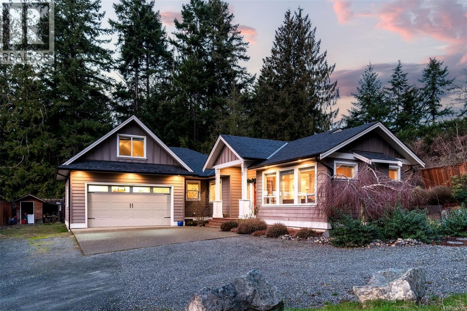 2629 Shawnigan Lake Rd photo 2