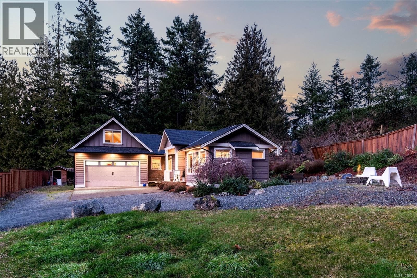 2629 Shawnigan Lake Rd photo 3