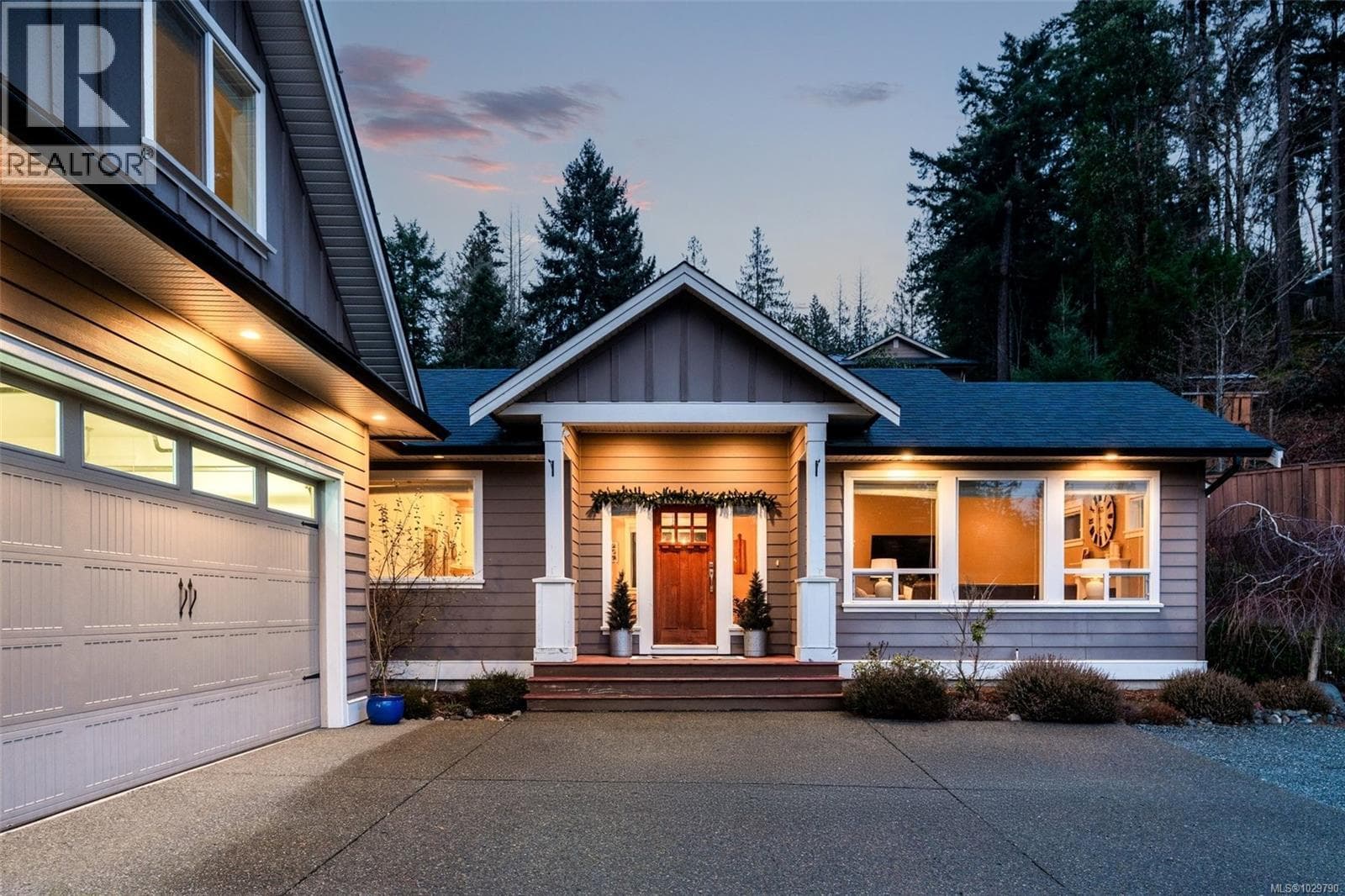 2629 Shawnigan Lake Rd photo 4