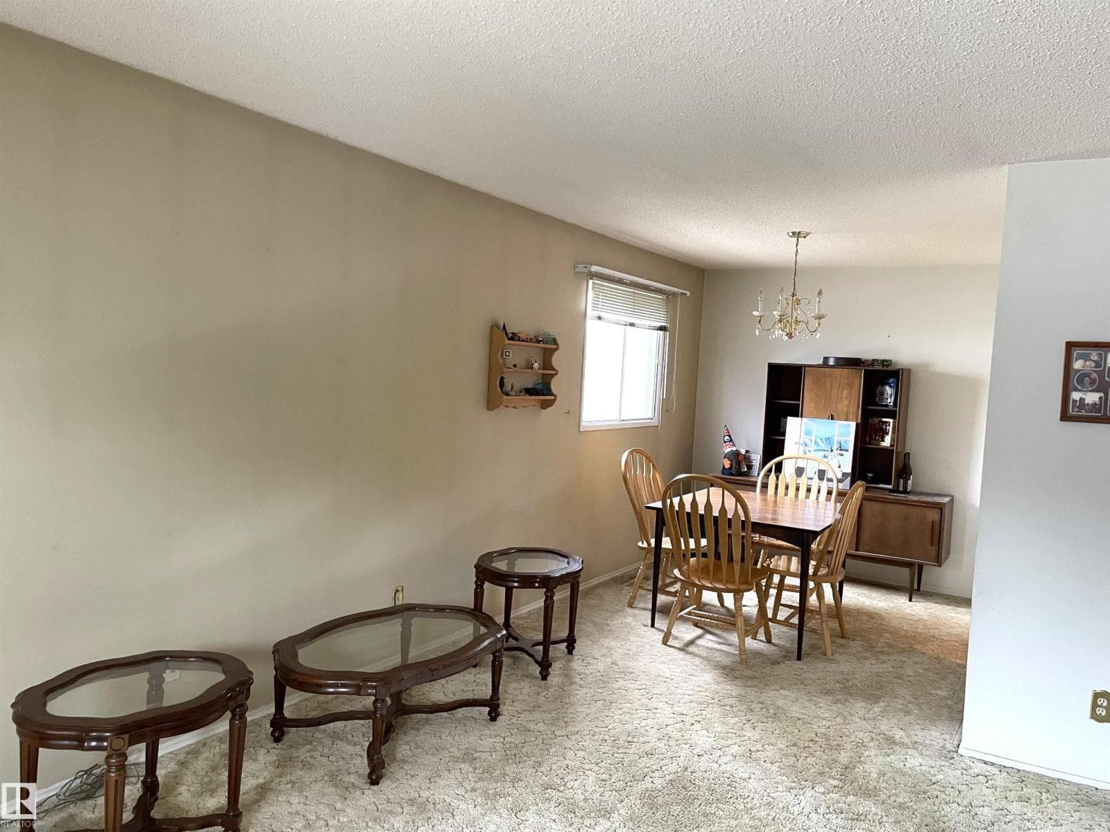 6808 11 AV NW — photo 5
