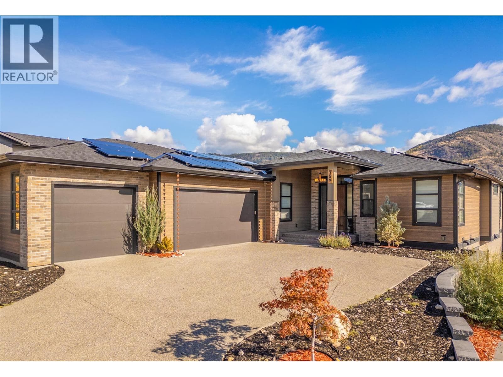 759 Carnoustie Drive photo 3