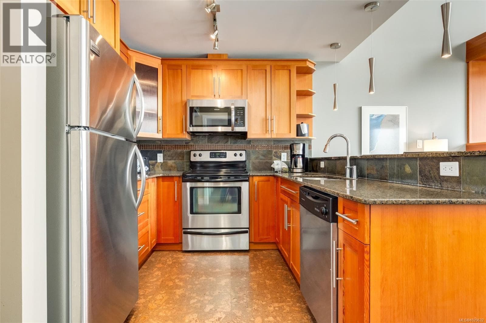 908 181 Beachside Dr photo 3