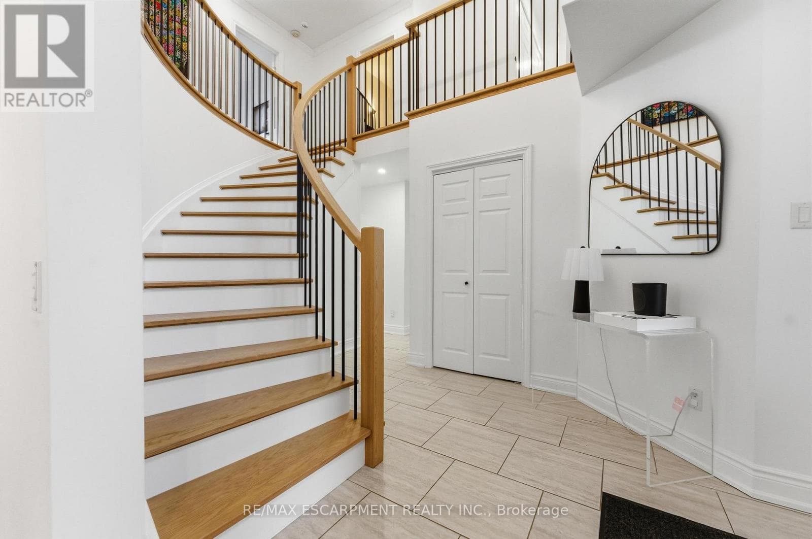 138 MILLER DRIVE photo 4
