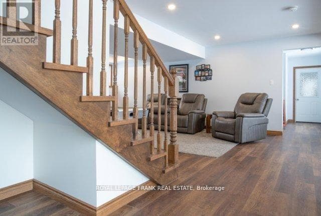 614 KENSTONE BEACH ROAD photo 3