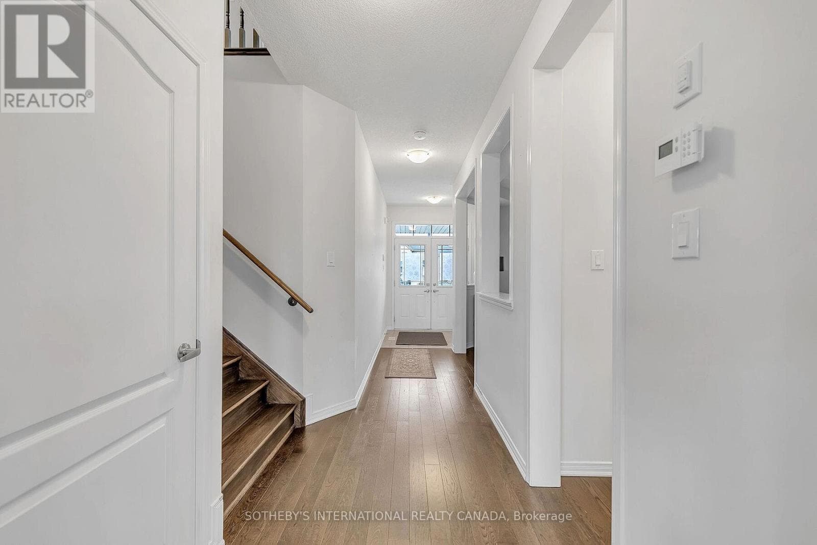 238 DOLMAN STREET photo 5