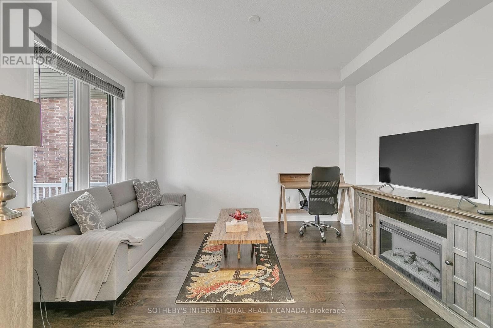 238 DOLMAN STREET photo 6