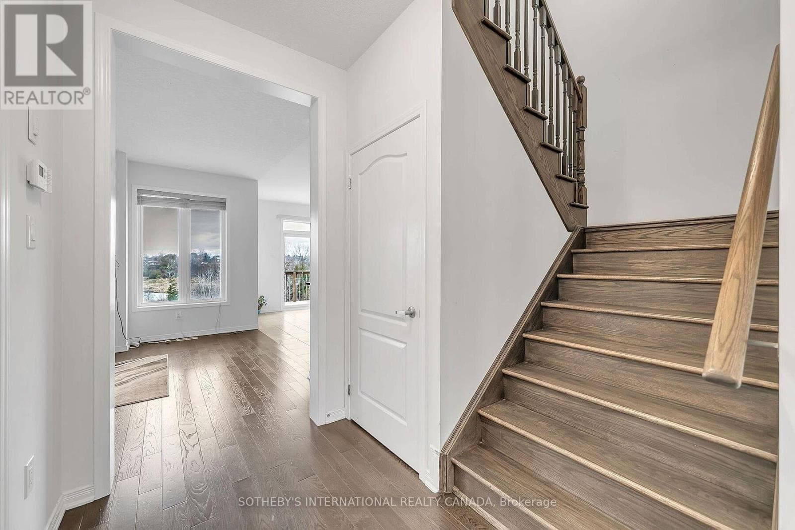 238 DOLMAN STREET photo 7