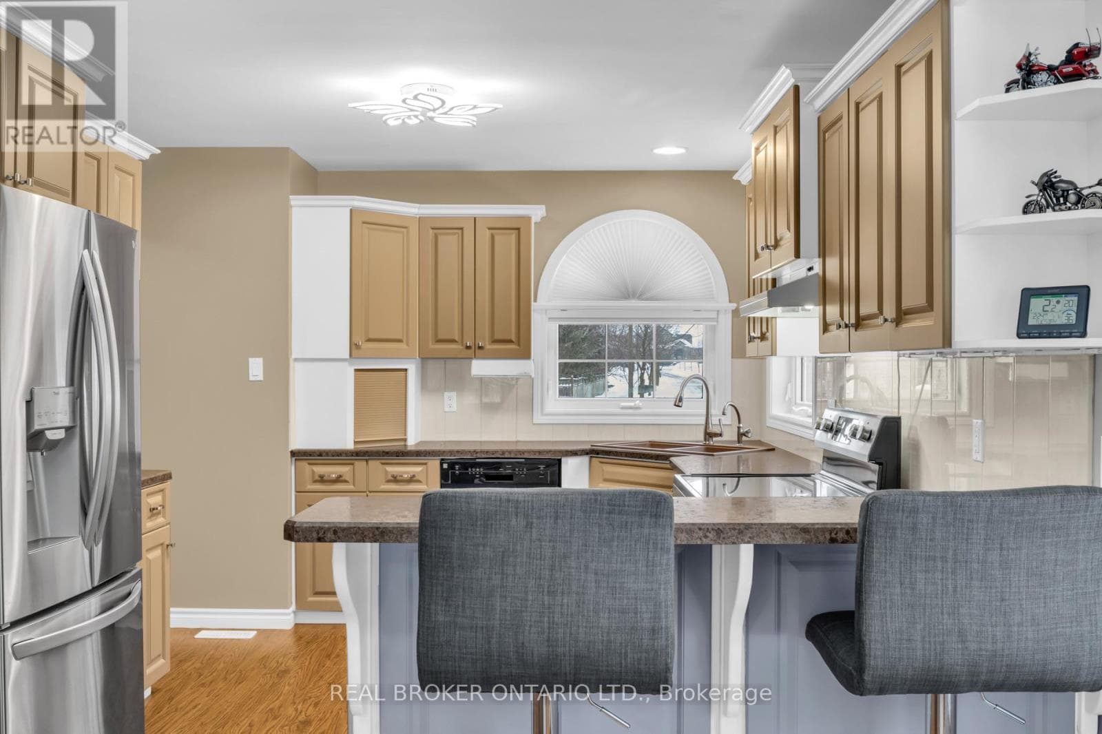 13 BURLWOOD DRIVE photo 11