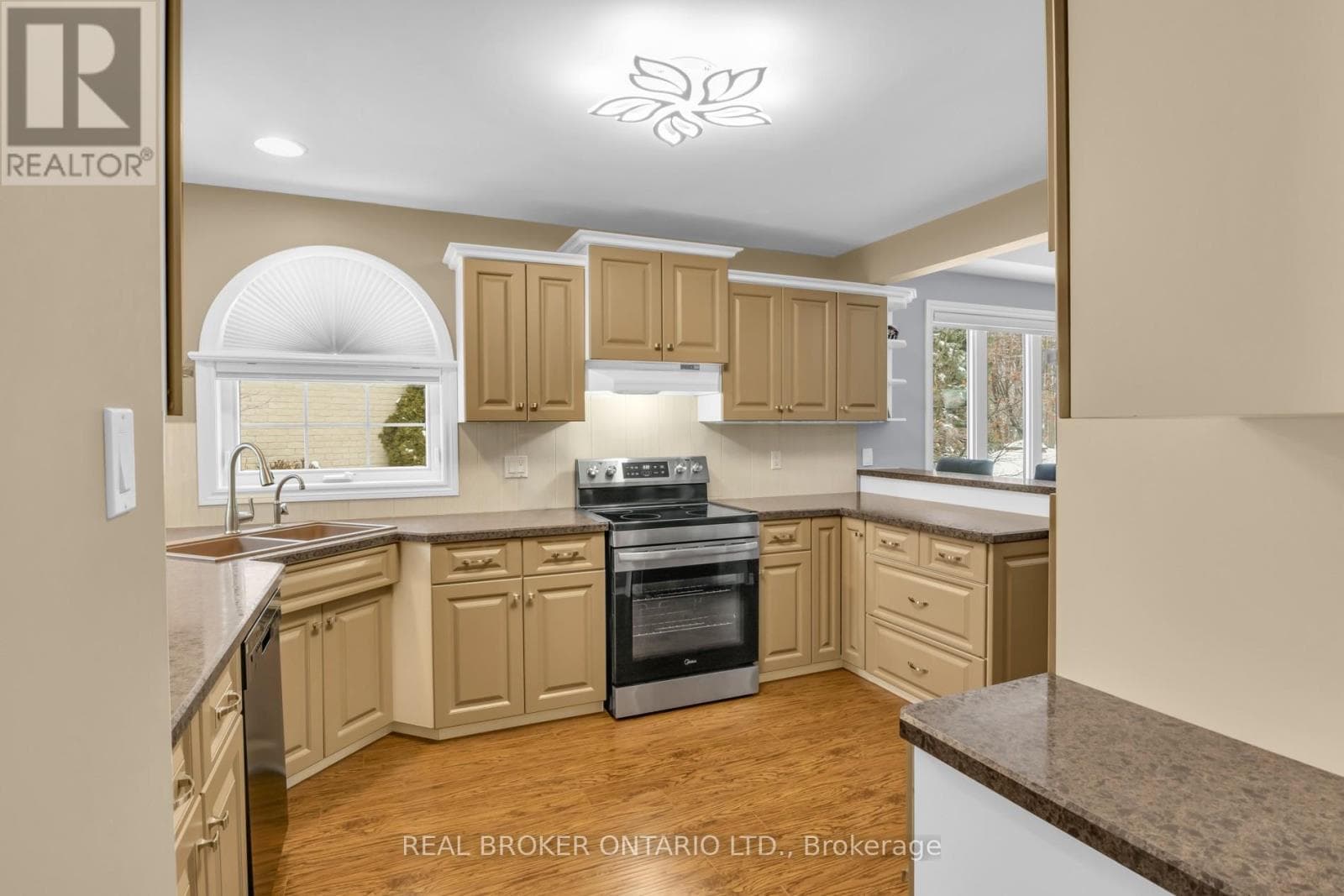 13 BURLWOOD DRIVE photo 9