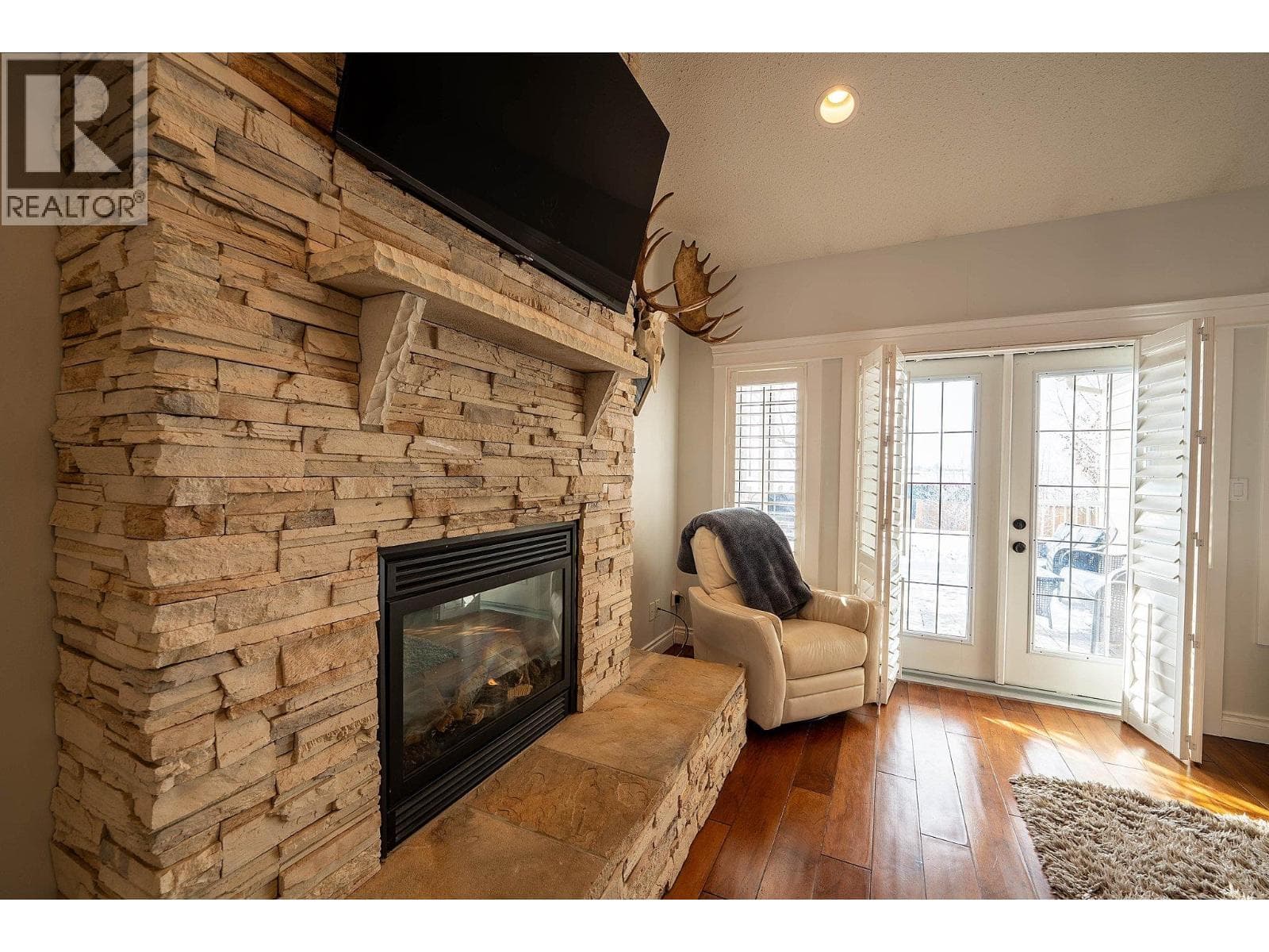 8607 109 AVENUE photo 5