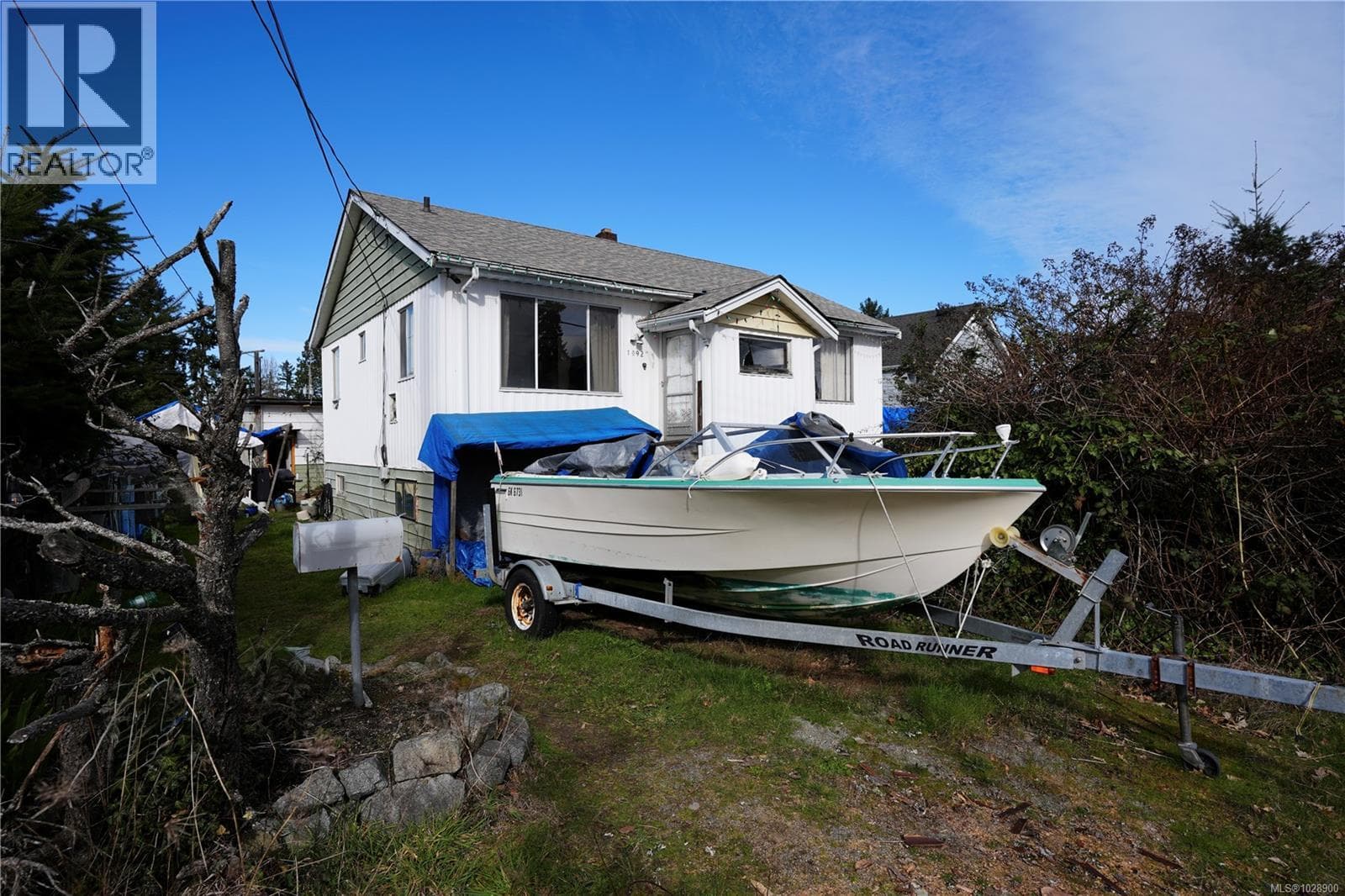 1092 St. David Cres photo 3