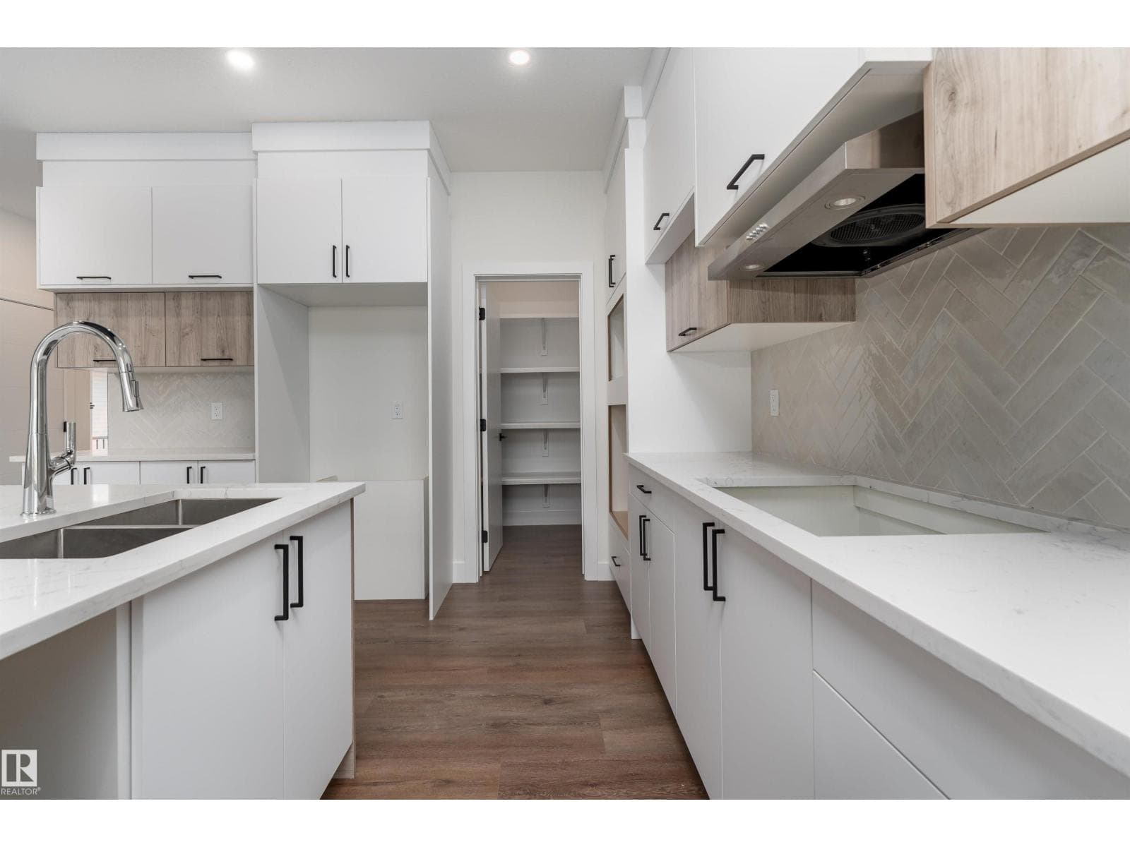 43 MAPLE CR — photo 3