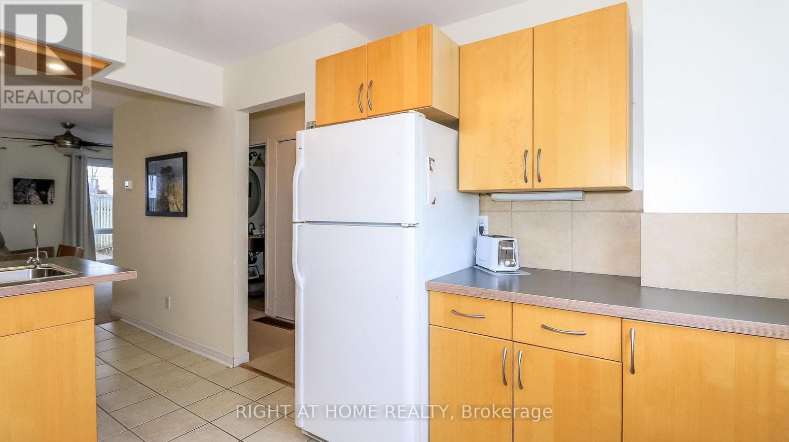 23 - 52 ADELAIDE STREET photo 4