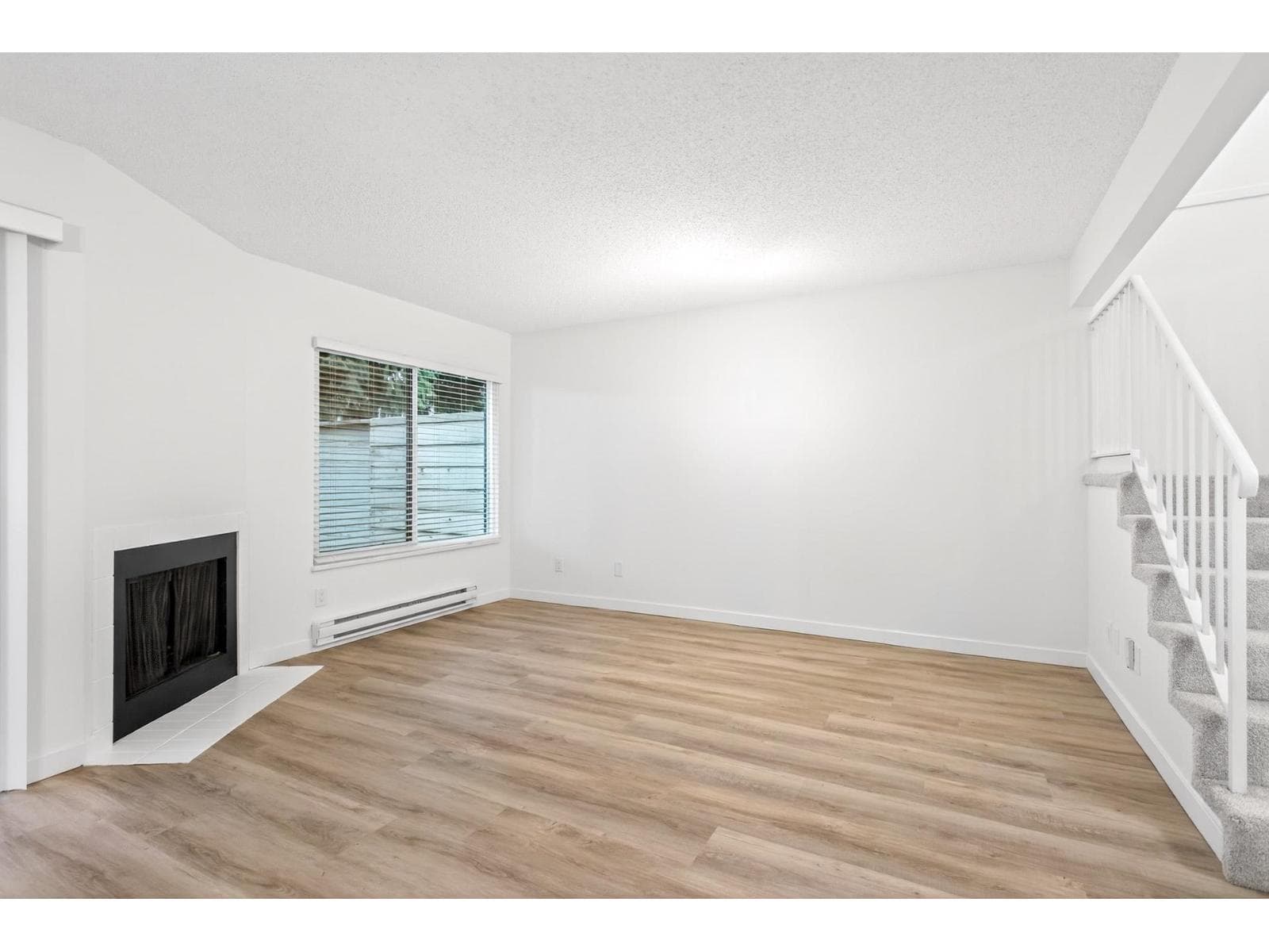 35 6712 BAKER ROAD photo 5