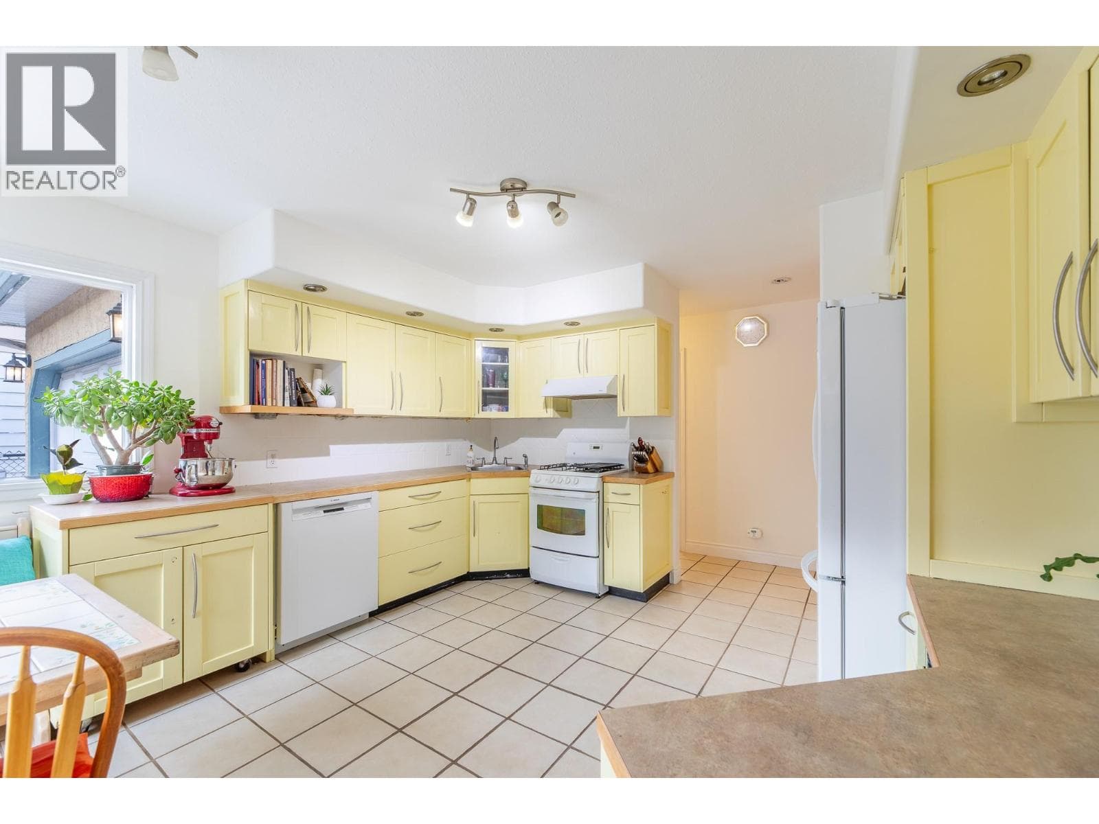 11020 Adams Avenue photo 4