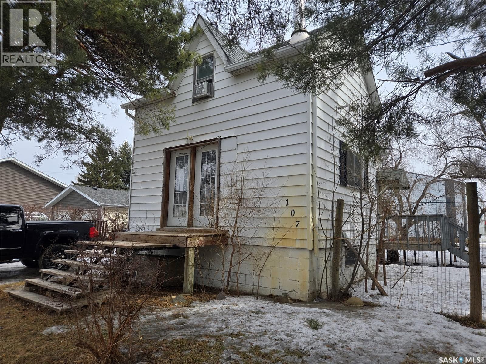107 Van Horne STREET — photo 3