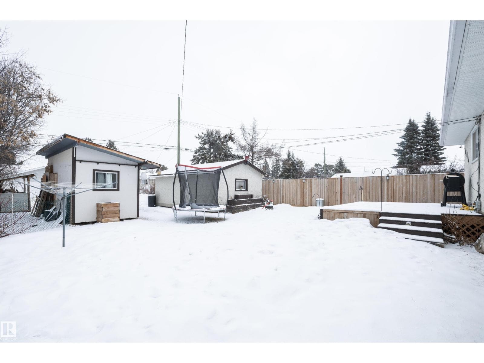 4420 56 AV photo 11