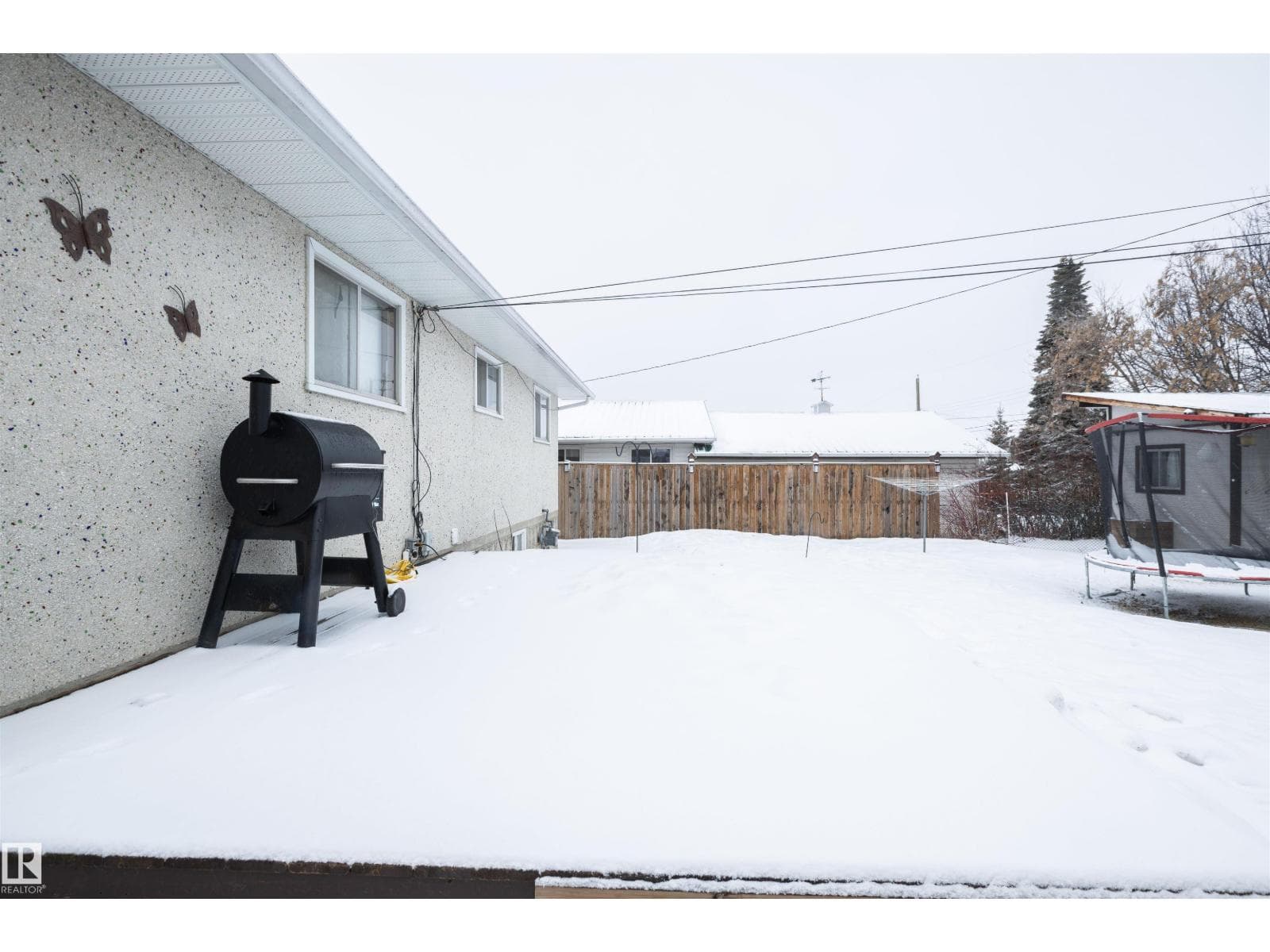 4420 56 AV photo 7