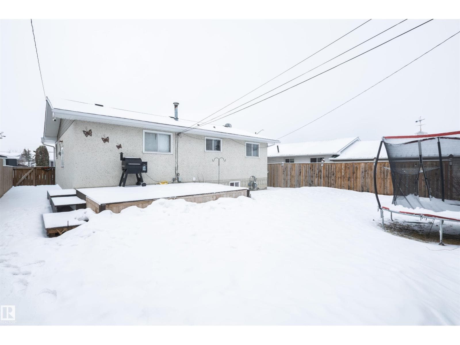 4420 56 AV photo 9