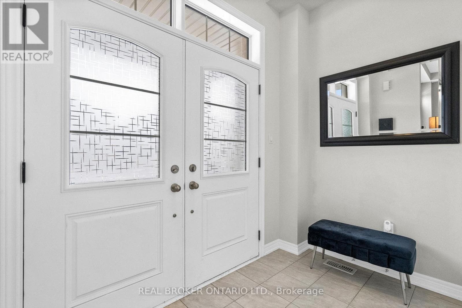 222 CORONATION ROAD photo 5