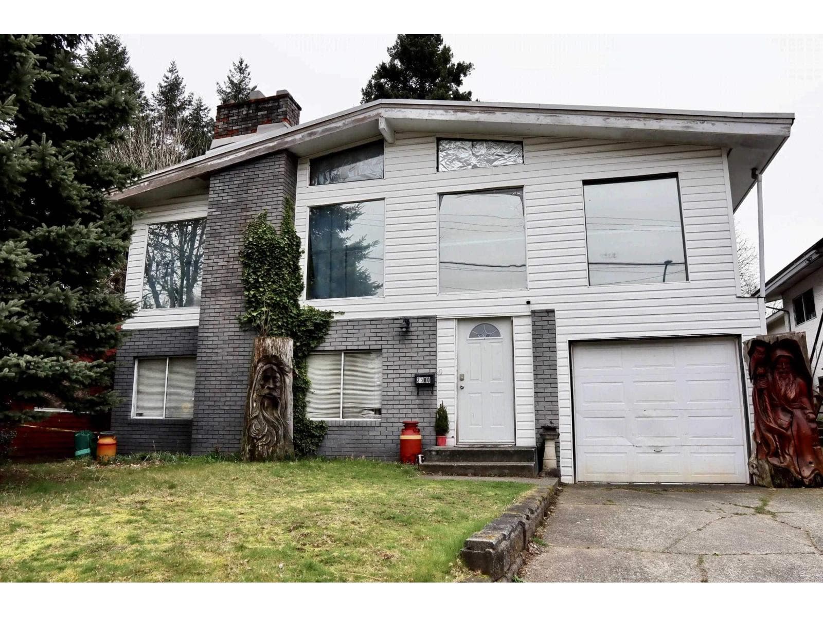 2580 CAMPBELL AVENUE photo 2