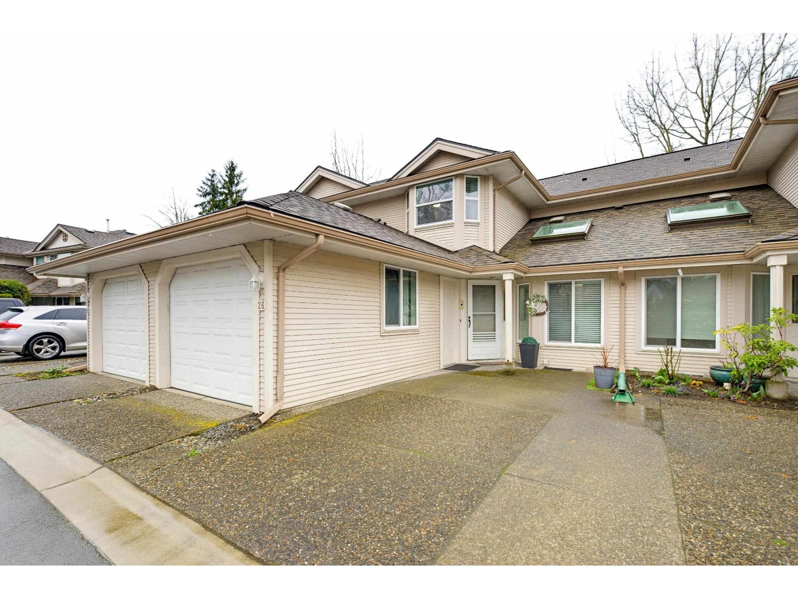 26 9045 WALNUT GROVE DRIVE photo 2