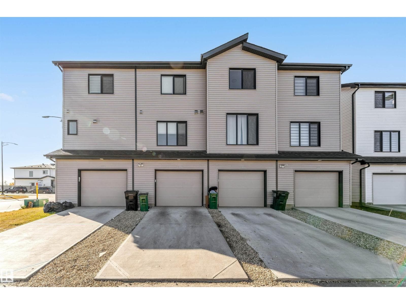 1106 ASTER BV NW photo 3