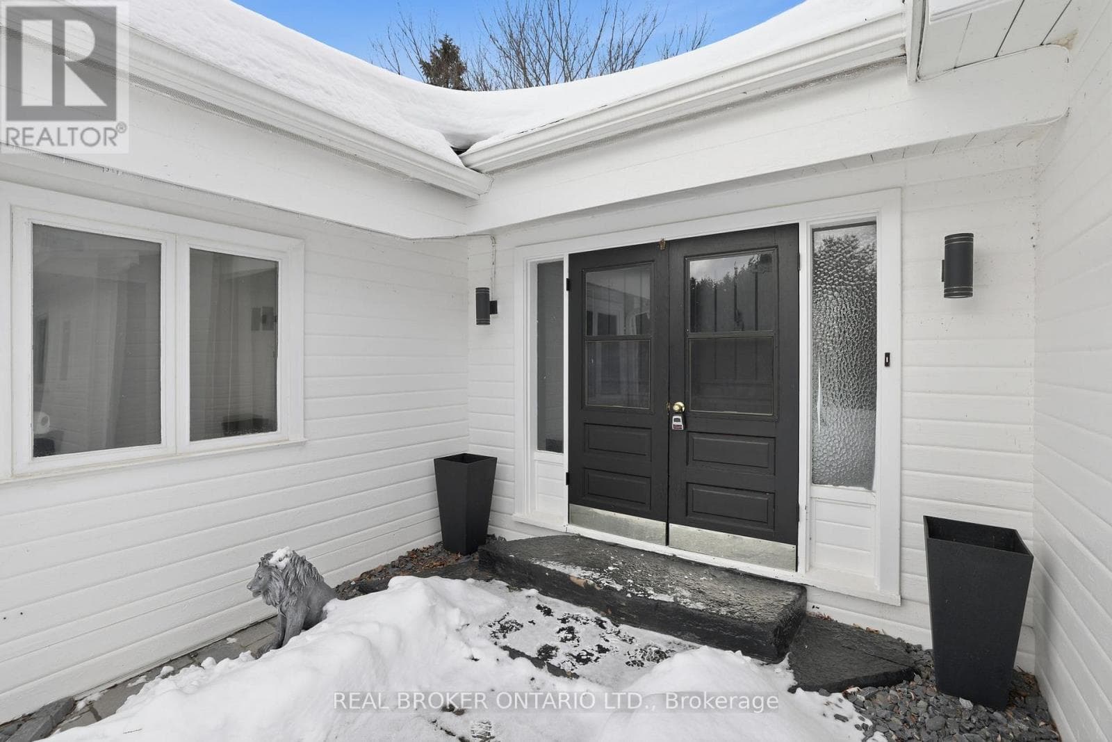 26 ORCHARD COURT photo 5