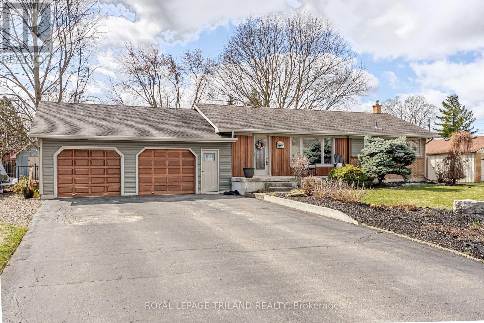 4 bed 2 bath single family at 231 THAMES CRESCENT — $775,000