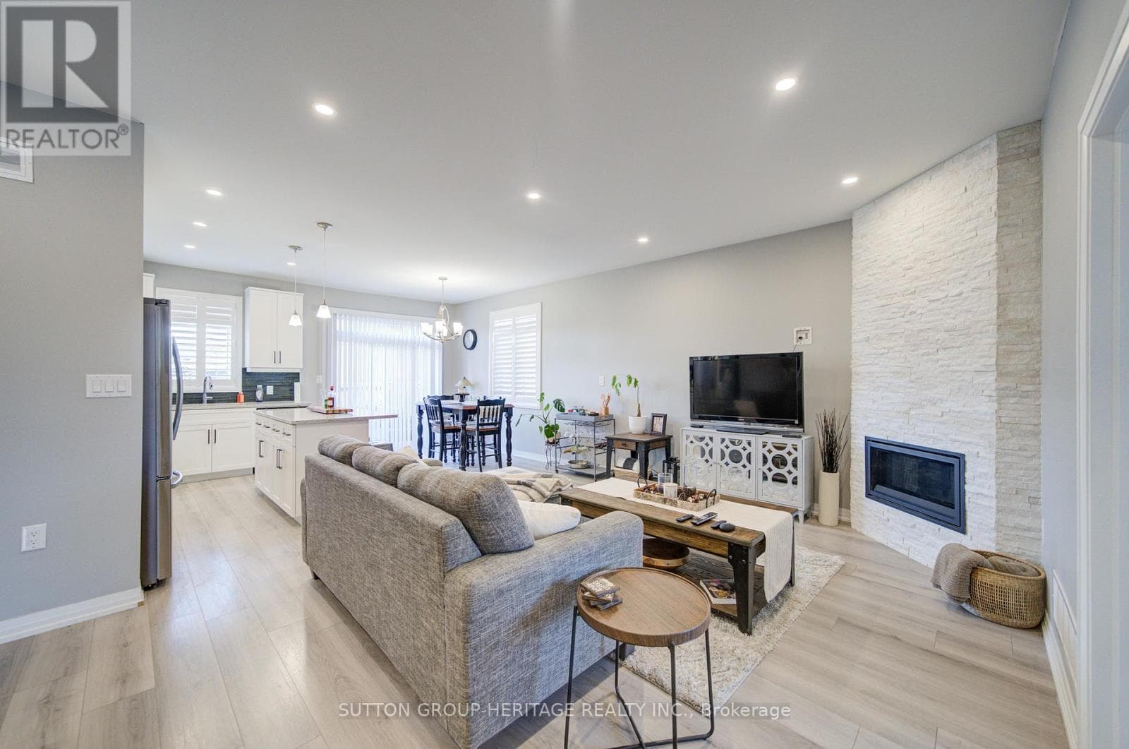 42 MCFARLAND DRIVE photo 5