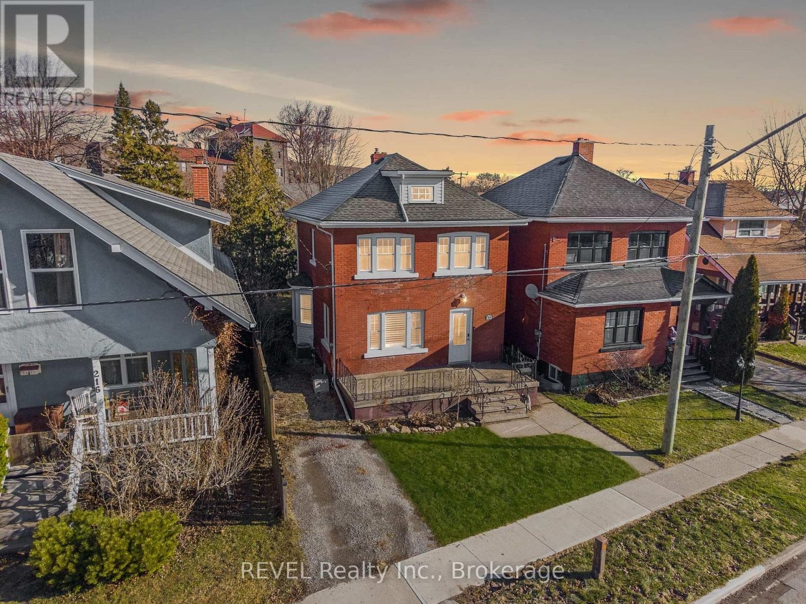 3 bed 2 bath single family at 212 MAPLE AVENUE — $489,000