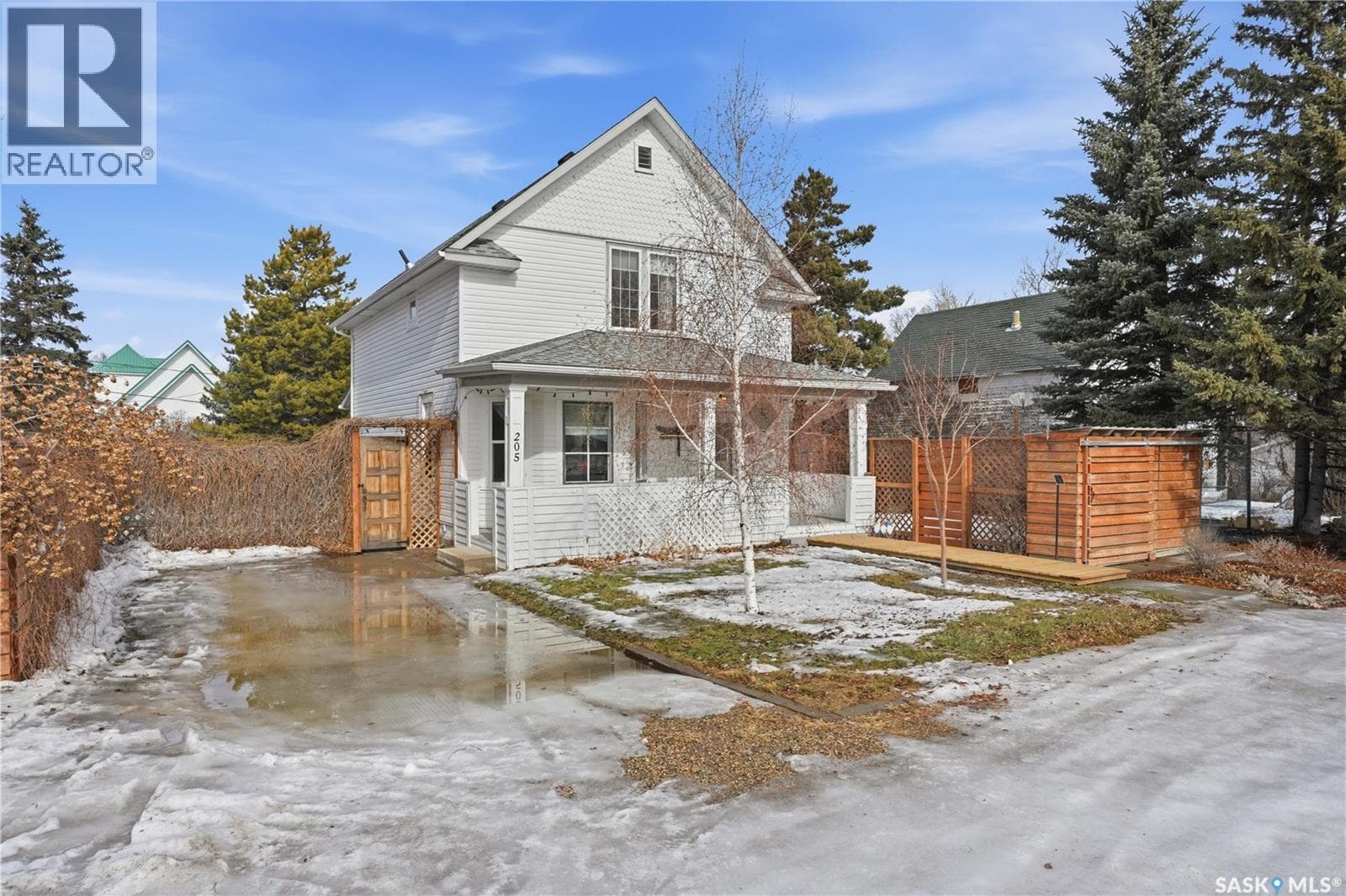 3 bed 2 bath single family at 205 3rd AVENUE — $379,900