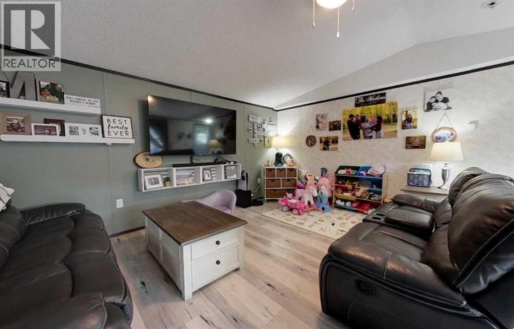 2330 Waskway Drive — photo 3