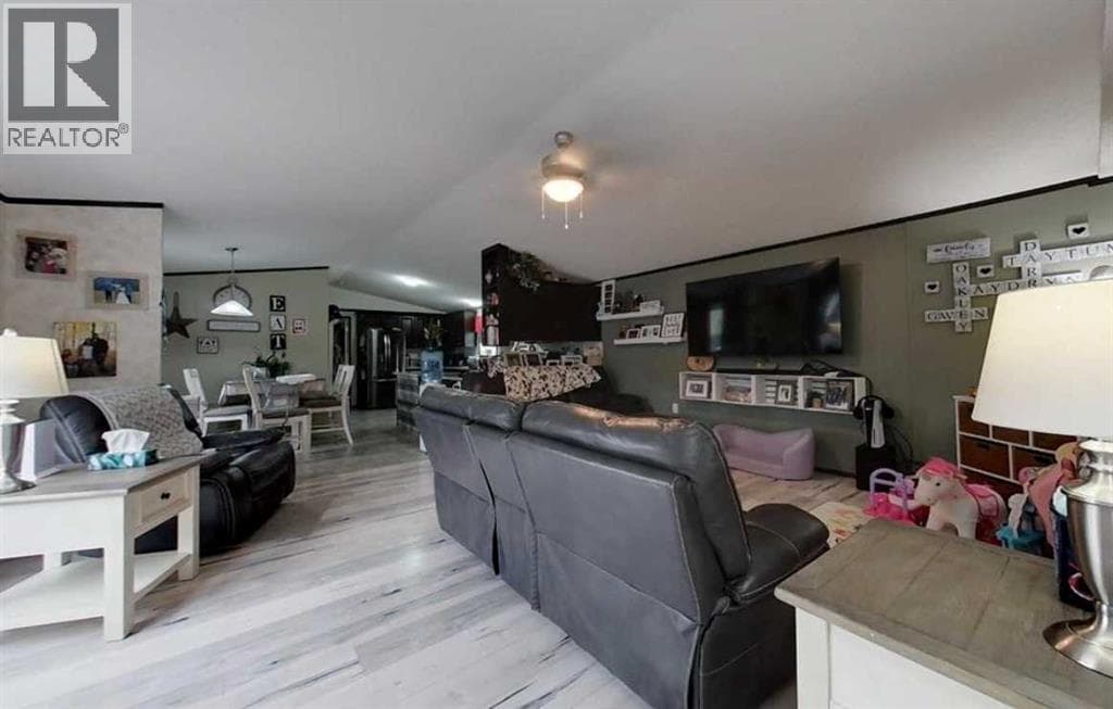 2330 Waskway Drive — photo 4