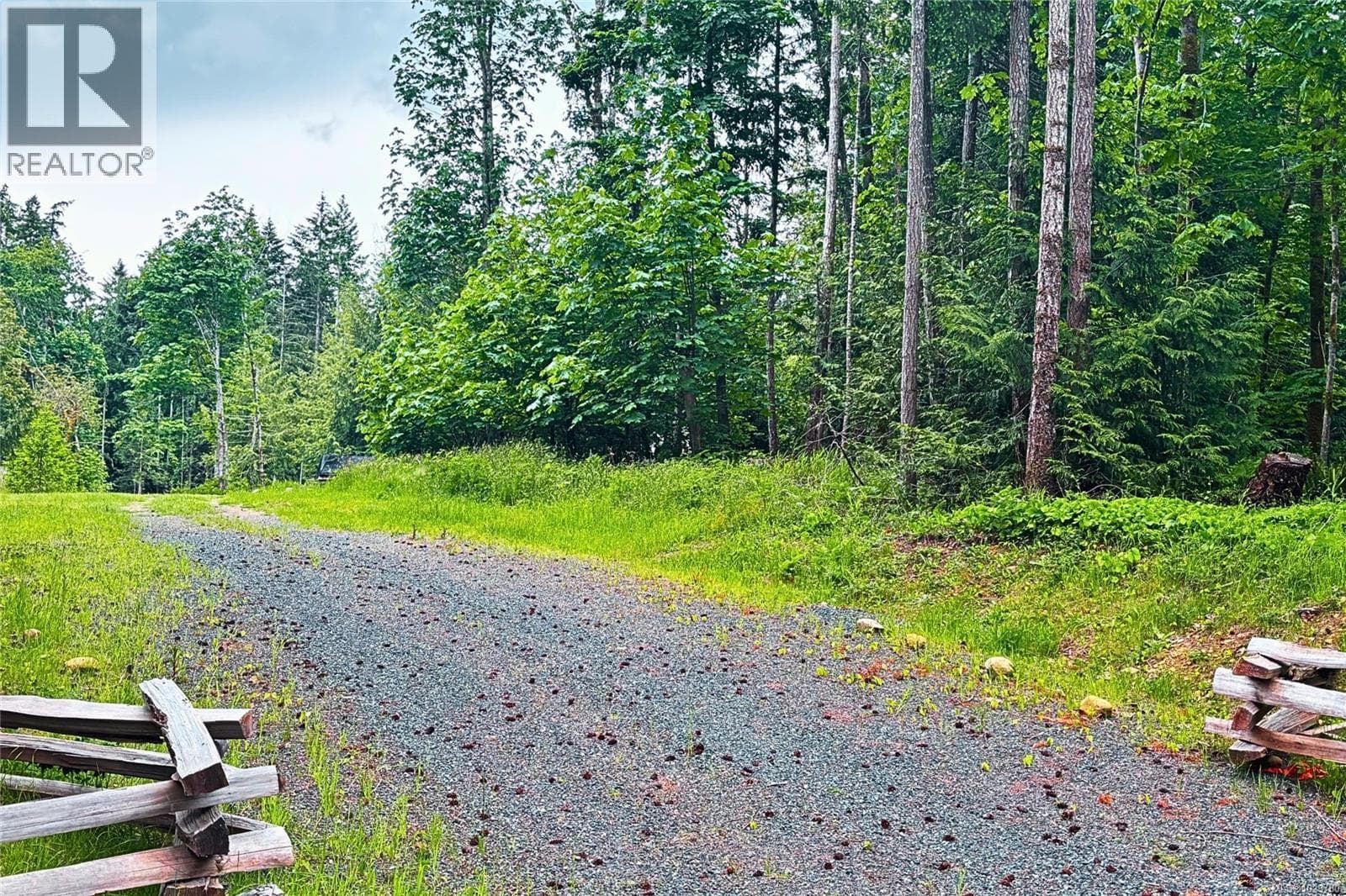 Lot B Island Hwy W photo 4