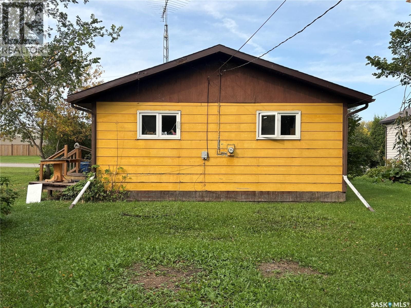 202 Dixon AVENUE — photo 4