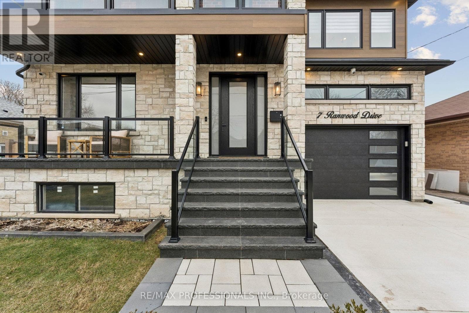 7 RANWOOD DRIVE photo 2