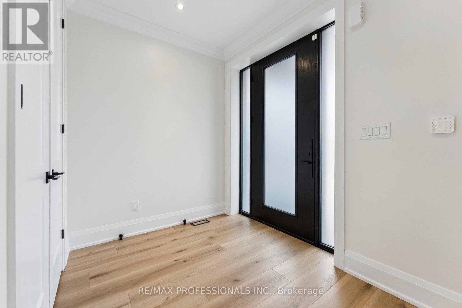 7 RANWOOD DRIVE photo 4