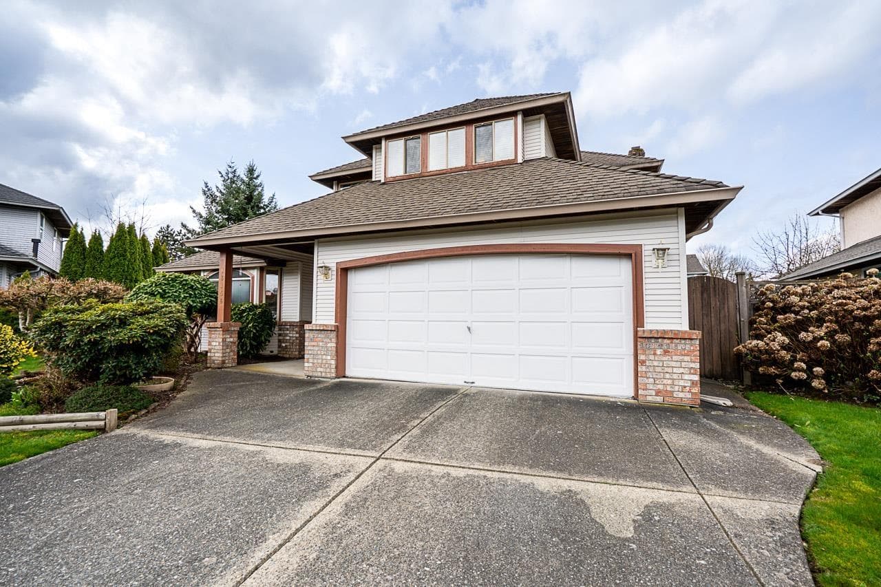 16156 94A AVENUE photo 3